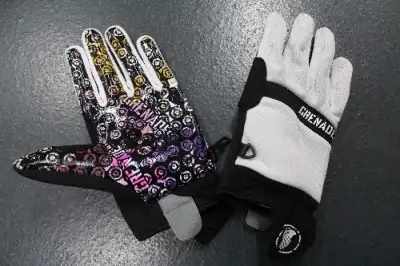 Grenade Standard Bullet White